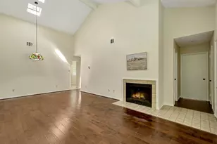 2280 Gemini St, Houston, TX 77058 - Photo 4