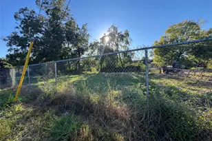 2603 Amboy St, Houston, TX 77026 - Photo 1