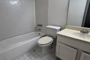 9522 Pagewood Ln, Houston, TX 77063 - Photo 14