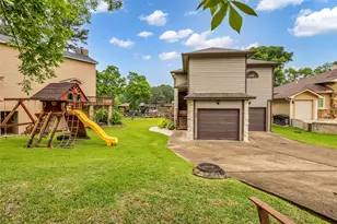 33 Harbour Point Cir, Coldspring, TX 77331 - Photo 34