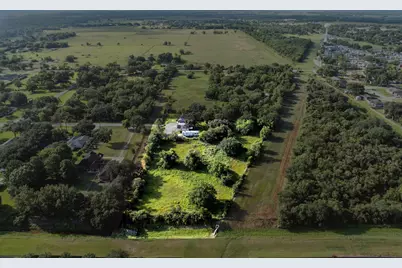 300 Mustang Road, Alvin, TX 77511 - Photo 6