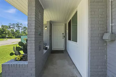 6111 Waltway Drive, Houston, TX 77008 - Photo 2