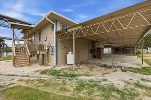 6743 Rainbow Ln, Port Arthur, TX 77642 - Photo 40