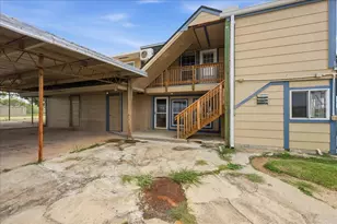 6743 Rainbow Ln, Port Arthur, TX 77642 - Photo 2
