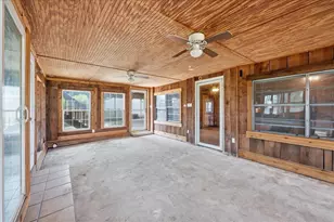 6743 Rainbow Ln, Port Arthur, TX 77642 - Photo 12