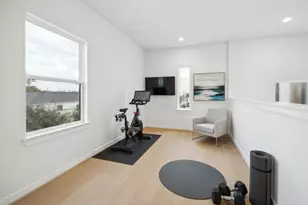 817 Thornton Rd, Houston, TX 77018 - Photo 14