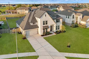 15302 Spring Lake Ave, Mont Belvieu, TX 77523 - Photo 4