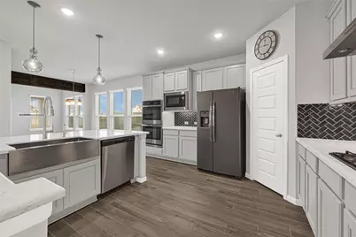 15302 Spring Lake Avenue, Mont Belvieu, TX 77523 - Photo 24