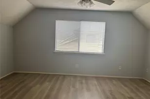 402 Oak Harbor Dr, Houston, TX 77062 - Photo 22