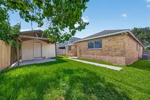 12614 Rio Bravo St, Rosharon, TX 77583 - Photo 20