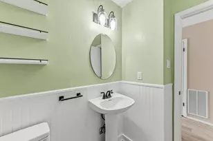 2521 Crosstimbers St, Huntsville, TX 77320 - Photo 14