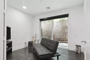 2376 Commerce St, Houston, TX 77003 - Photo 4
