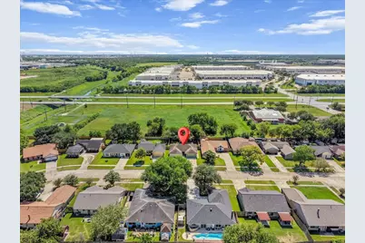 10114 Roseberry Drive, La Porte, TX 77571 - Photo 4
