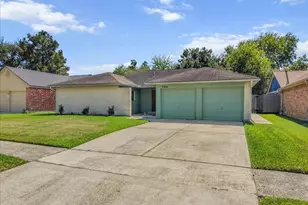 10114 Roseberry Dr, La Porte, TX 77571 - Photo 1