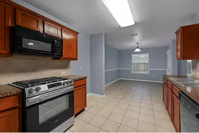 15710 Bannowsky Lane, Houston, TX 77049 - Photo 12