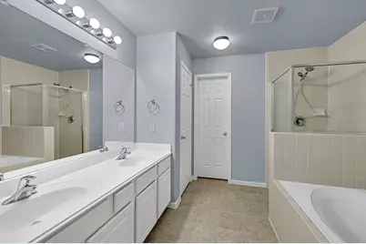 15710 Bannowsky Lane, Houston, TX 77049 - Photo 16
