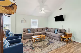 4122 Kent Dr, Galveston, TX 77554 - Photo 6