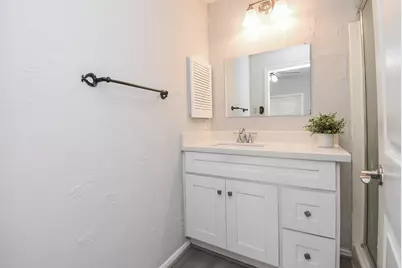 201 Vanderpool Lane #113, Houston, TX 77024 - Photo 32