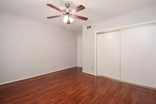 201 Vanderpool Ln, Houston, TX 77024 - Photo 34