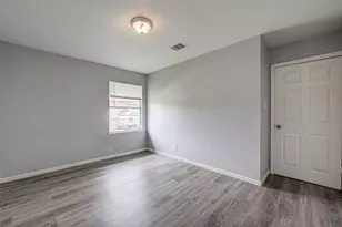 7658 Belbay St, Houston, TX 77033 - Photo 8