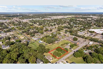 2522 3rd Avenue N, Texas City, TX 77590 - Photo 12