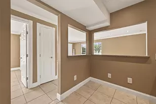 2201 Fountain View Dr, Houston, TX 77057 - Photo 10
