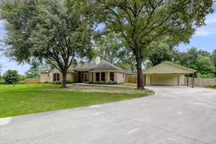 20110 Oakwood Ct, Humble, TX 77338 - Photo 4