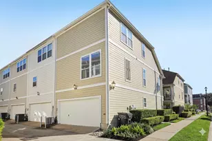 1705 Stuart St, Houston, TX 77004 - Photo 2