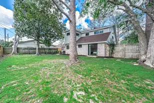 2506 Swan Ct, Houston, TX 77058 - Photo 32