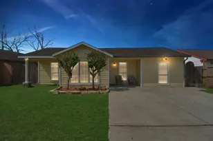 1404 Briarwood Dr, Pasadena, TX 77502 - Photo 1