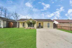 1404 Briarwood Dr, Pasadena, TX 77502 - Photo 4