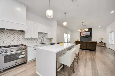 1217 Edwards Street, Houston, TX 77007 - Photo 1