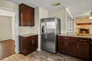 13830 Oakwood Ln, Sugar Land, TX 77498 - Photo 14