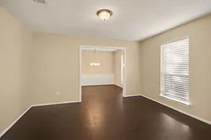 13830 Oakwood Ln, Sugar Land, TX 77498 - Photo 6