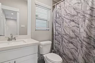 814 Thornton Rd, Houston, TX 77018 - Photo 8
