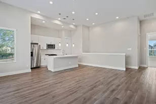 814 Thornton Rd, Houston, TX 77018 - Photo 2