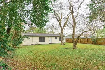 5634 Schevers Street, Houston, TX 77033 - Photo 4