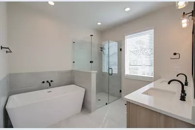 5309 Donovan Gardens Lane, Houston, TX 77091 - Photo 12