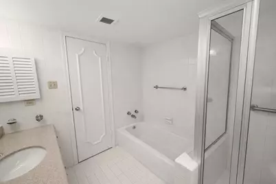 5050 Ambassador Way Way #111, Houston, TX 77056 - Photo 12