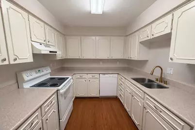 5050 Ambassador Way Way #111, Houston, TX 77056 - Photo 8