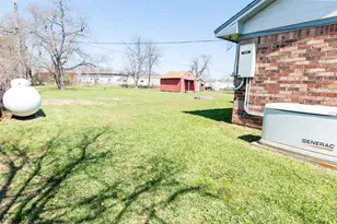 2319 Goldenrod St, Highlands, TX 77562 - Photo 26