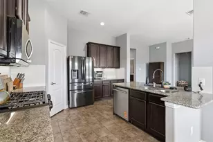 3604 Gracie Cir, Pearland, TX 77584 - Photo 8