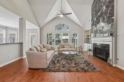4115 Cedar Bend Drive, Missouri City, TX 77459 - Photo 2