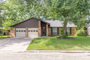 2623 Longleaf Pines Dr, Houston, TX 77339 - Photo 2