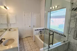 14335 Berrington Dr, Houston, TX 77083 - Photo 12