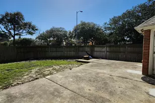 14335 Berrington Dr, Houston, TX 77083 - Photo 30