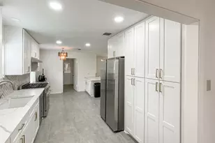 13234 Holston Hills Dr, Houston, TX 77069 - Photo 4