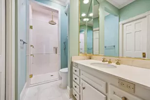 1 Pine Briar Cir, Houston, TX 77056 - Photo 30