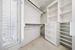 1 Pine Briar Cir, Houston, TX 77056 - Photo 24