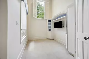1 Pine Briar Cir, Houston, TX 77056 - Photo 16